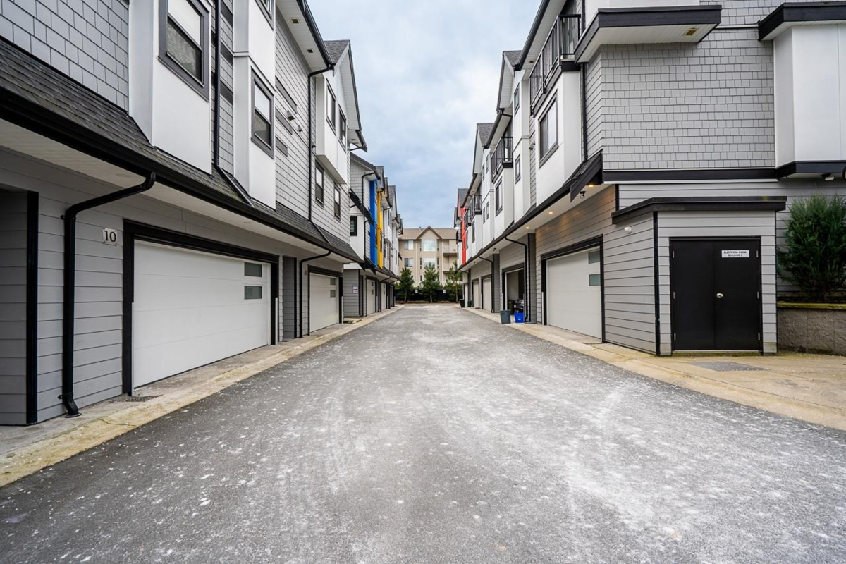 Exterior Rear Photo of 9 32160 Peardonville Road, Abbotsford, BC