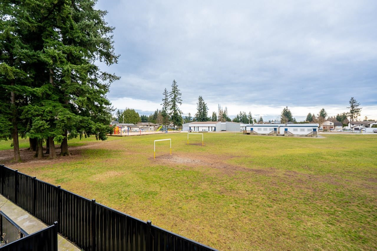 Guest Bathroom Photo of 9 32160 Peardonville Road, Abbotsford, BC