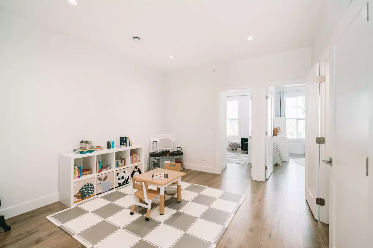 Laundry Room Photo of 8133 202 Street, Langley, BC