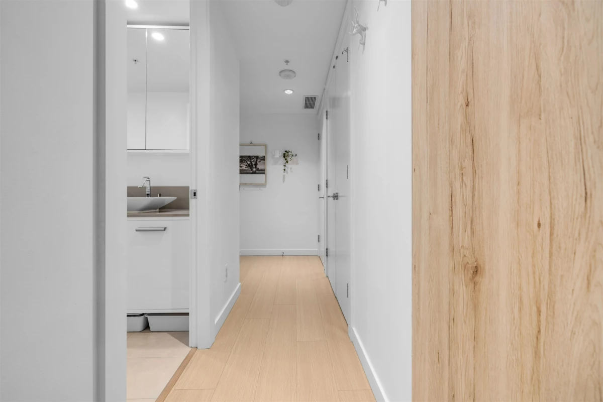 Office / Den Photo of 1008 2378 Alpha Avenue, Burnaby, BC