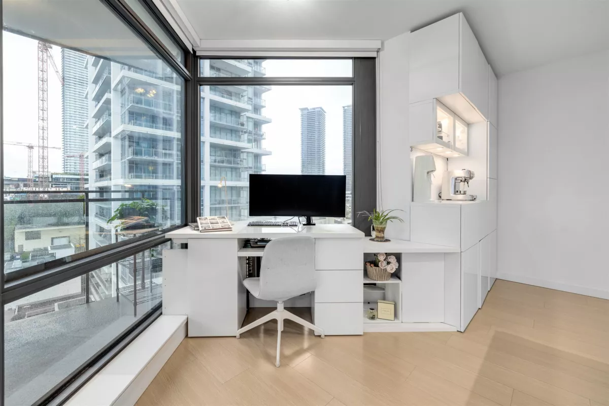 Primary Bathroom Photo of 1008 2378 Alpha Avenue, Burnaby, BC