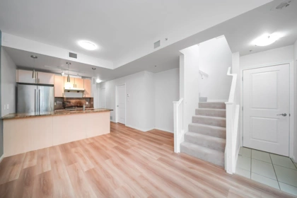 303 1211 Melville Street, Vancouver, BC