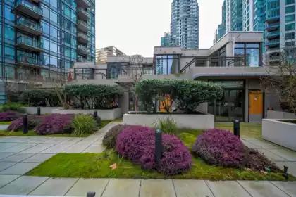 Staircase Photo of 303 1211 Melville Street, Vancouver, BC