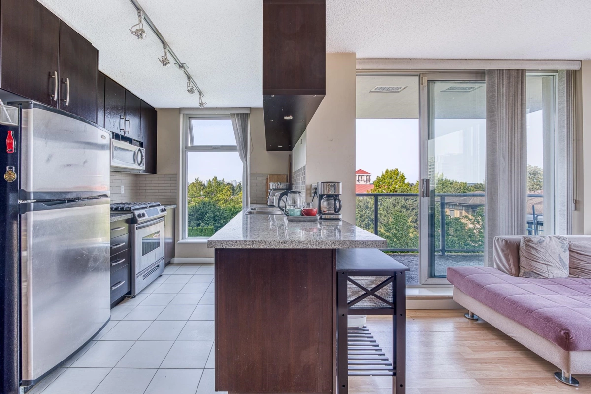 Kitchen Island Photo of 803 5068 Kwantlen Street, Richmond, BC