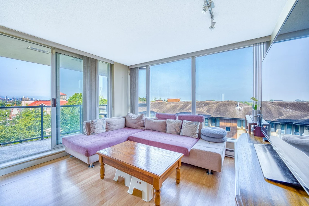 Living Room Photo of 803 5068 Kwantlen Street, Richmond, BC