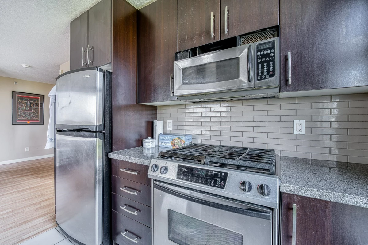 Walk-In Closet Photo of 803 5068 Kwantlen Street, Richmond, BC