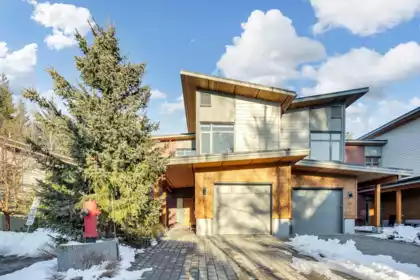 11 1240 Mount Fee Road, Whistler, BC, Whistler — 3 bed townhouse for sale