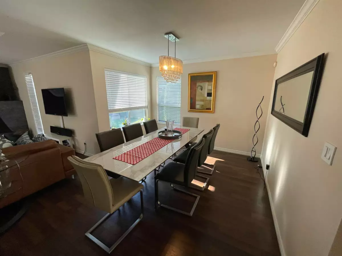 Breakfast Nook Photo of 132 10172 141 Street, Surrey, BC