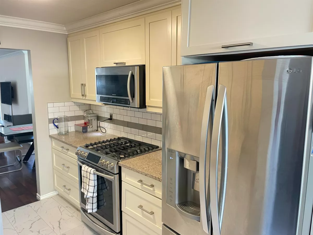 Dining Area Photo of 132 10172 141 Street, Surrey, BC