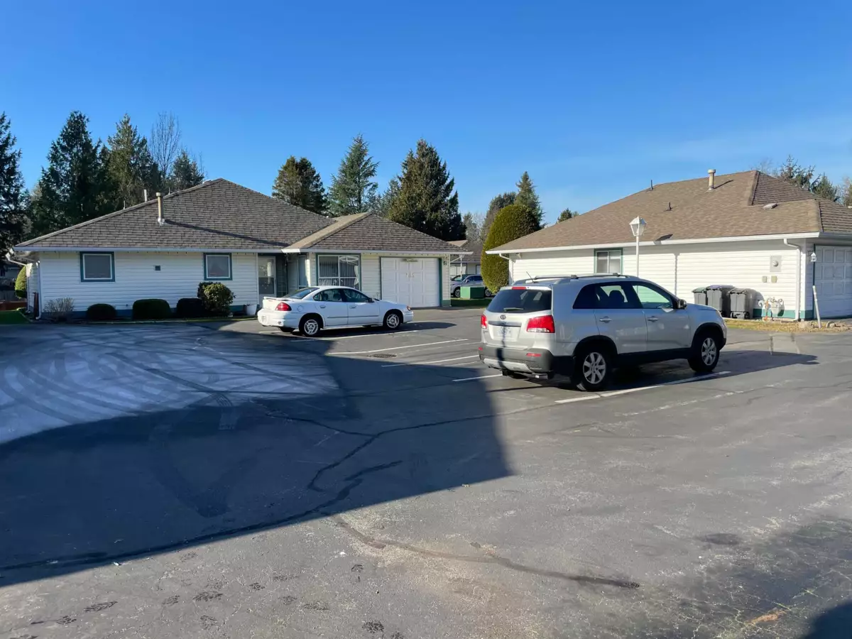 Family Room Photo of 132 10172 141 Street, Surrey, BC