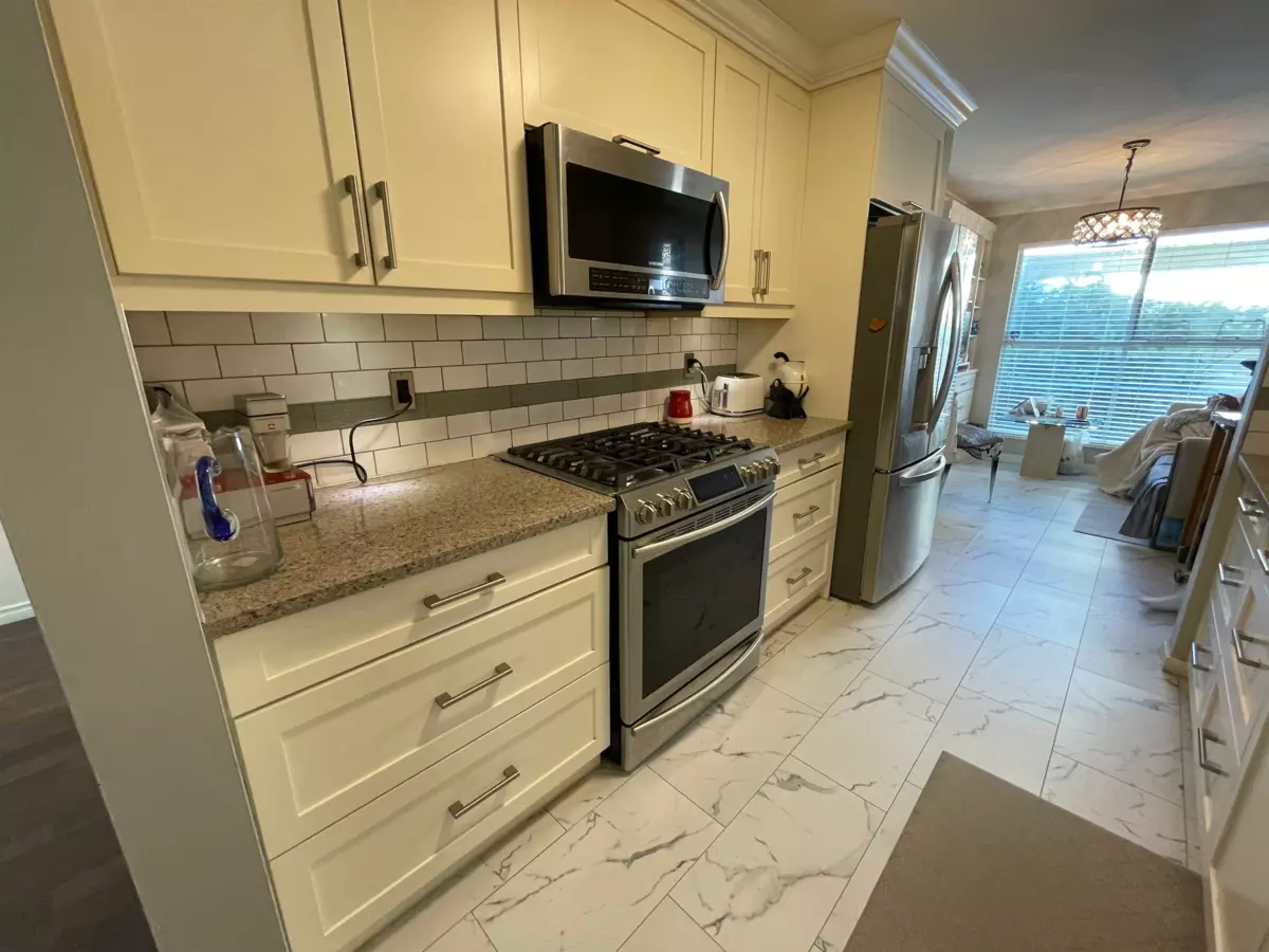 Kitchen Island Photo of 132 10172 141 Street, Surrey, BC