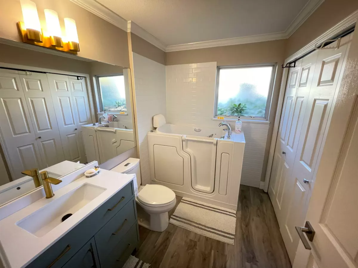 Office / Den Photo of 132 10172 141 Street, Surrey, BC