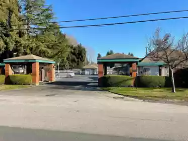 Swimming Pool Photo of 132 10172 141 Street, Surrey, BC