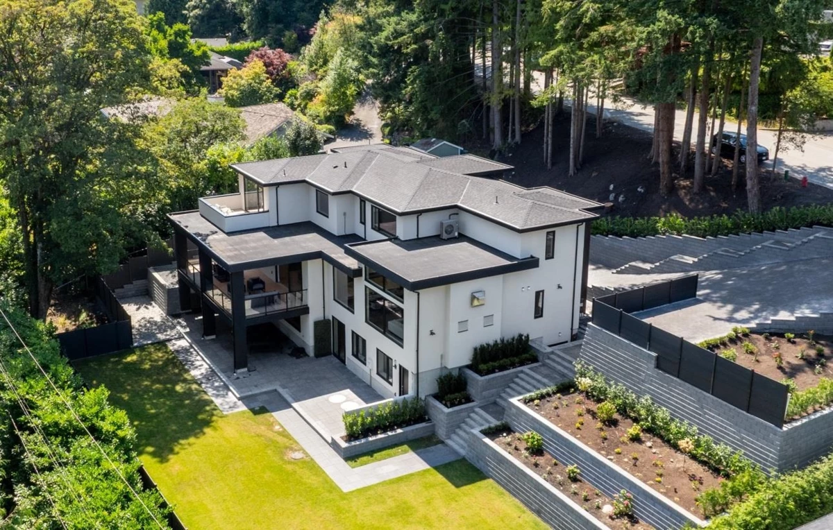 Exterior Front Photo of 620 Kenwood Road, West Vancouver, BC