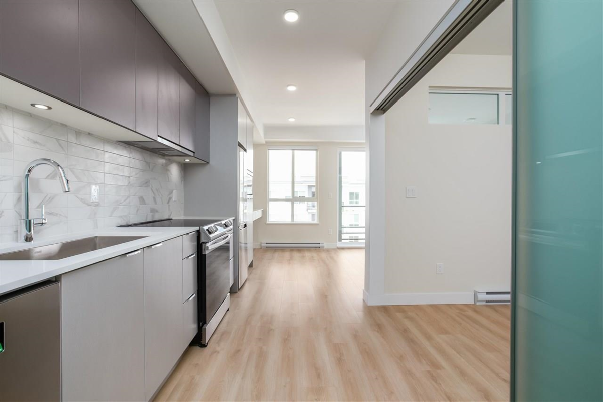Kitchen Island Photo of 306 1792 Starling Drive, Tsawwassen, BC
