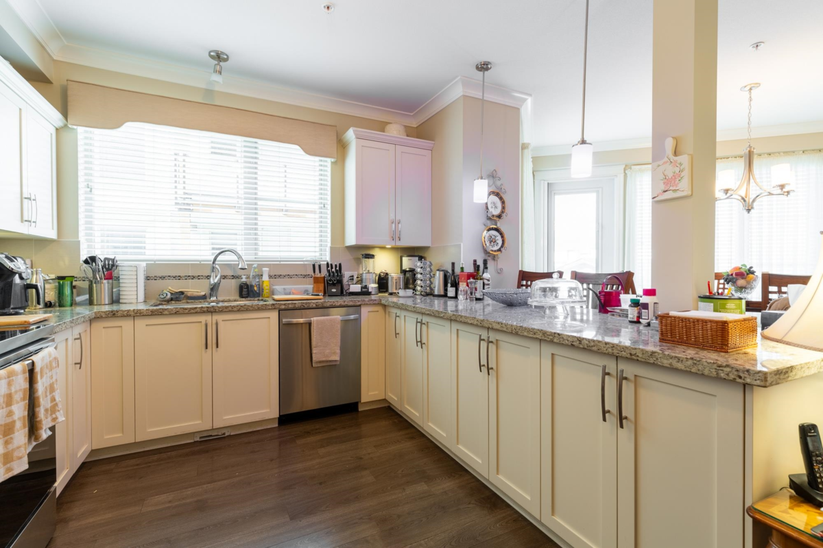 Guest Bathroom Photo of 203 45750 Keith Wilson Road, Chilliwack, BC