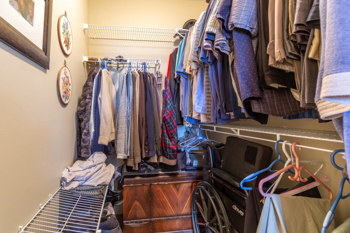 Hallway Photo of 203 45750 Keith Wilson Road, Chilliwack, BC