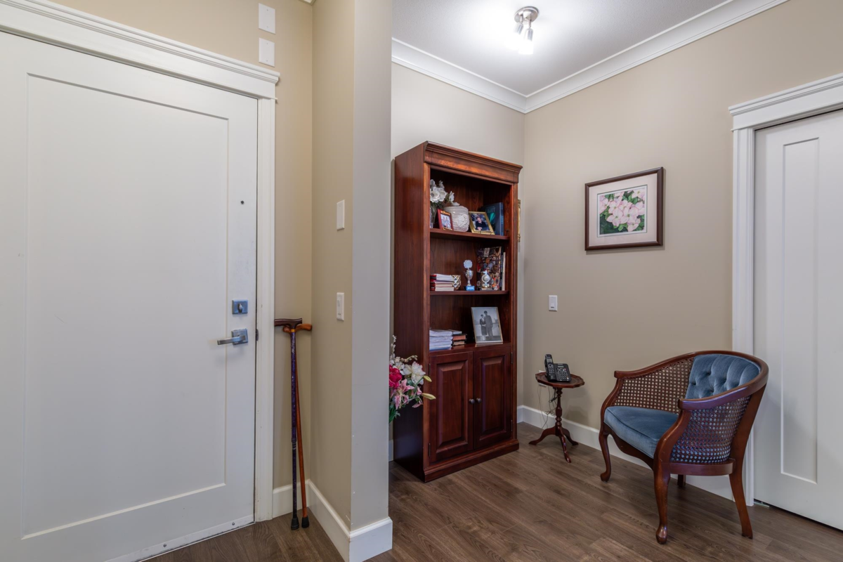 Kitchen Photo of 203 45750 Keith Wilson Road, Chilliwack, BC