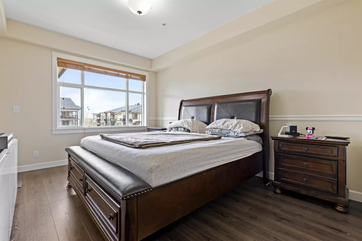 Primary Bathroom Photo of 408 8561 203a Street, Langley, BC