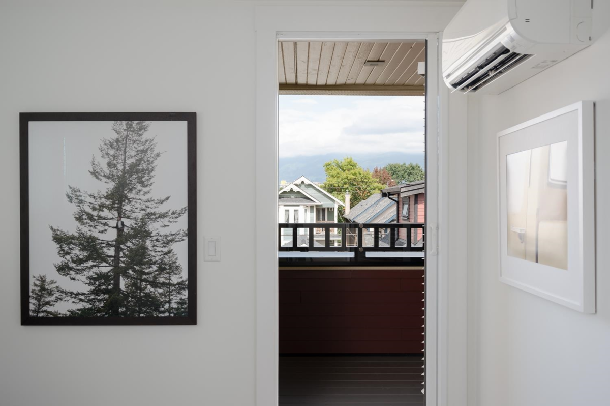 Basement Recreation Room Photo of 723 Union Street, Vancouver, BC