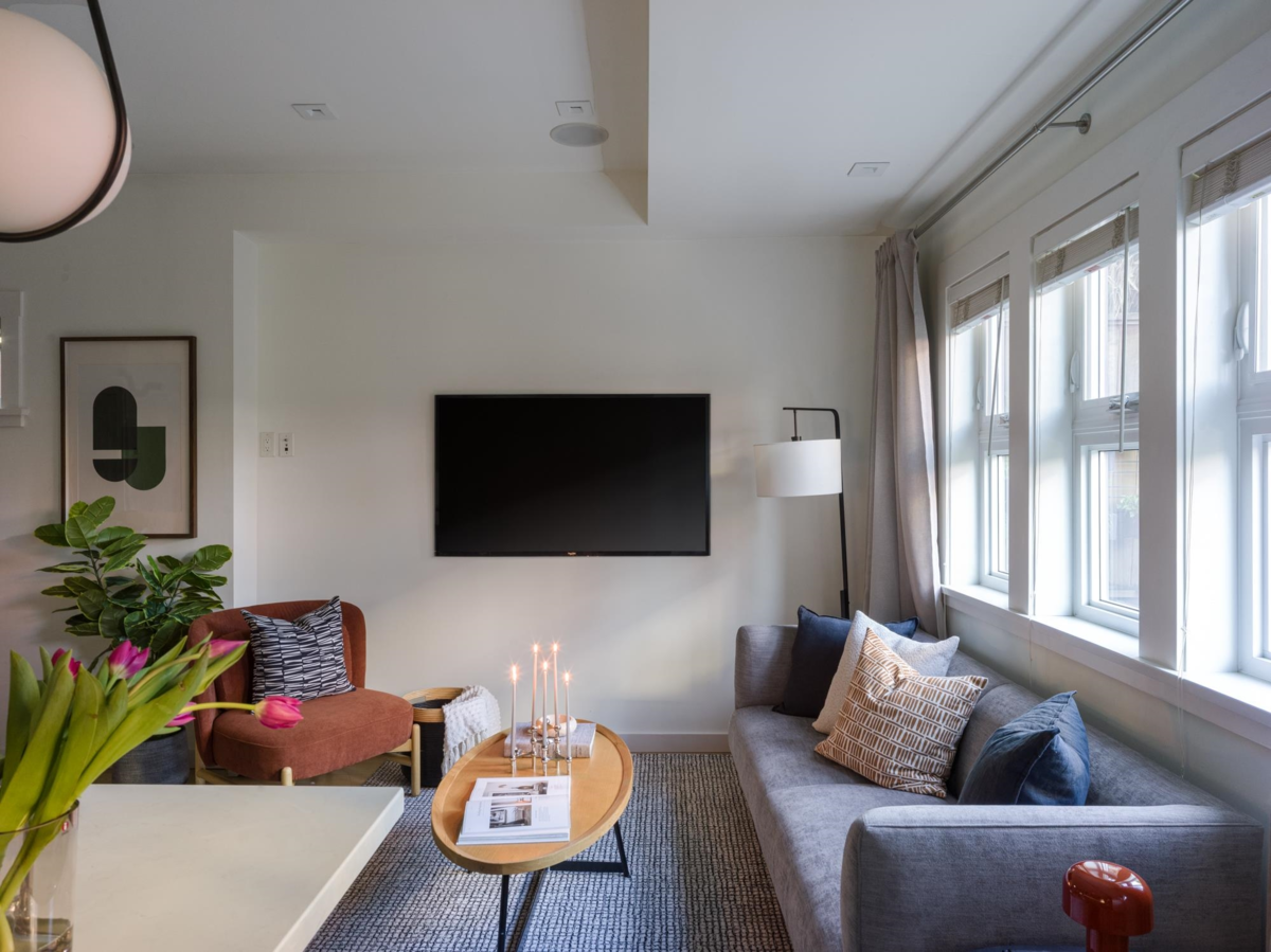 Dining Area Photo of 723 Union Street, Vancouver, BC