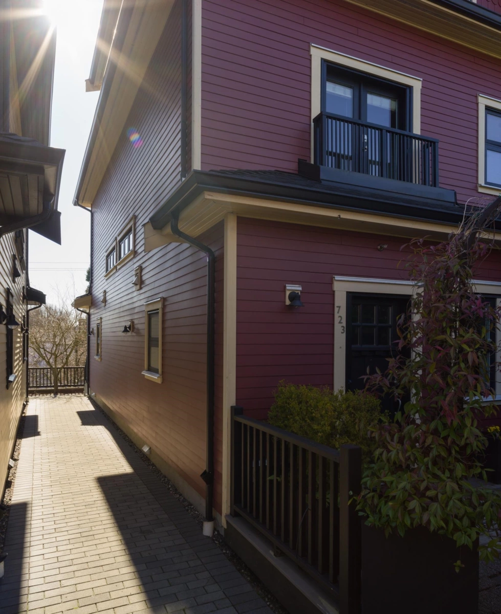 Garden / Landscaping Photo of 723 Union Street, Vancouver, BC