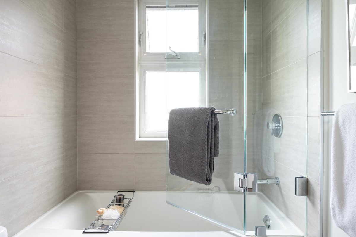 Powder Room Photo of 723 Union Street, Vancouver, BC