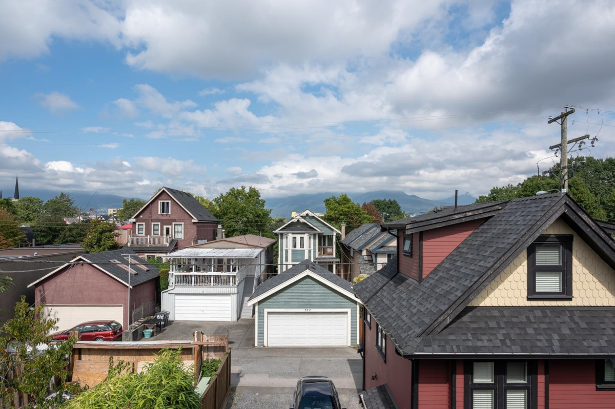 Staircase Photo of 723 Union Street, Vancouver, BC