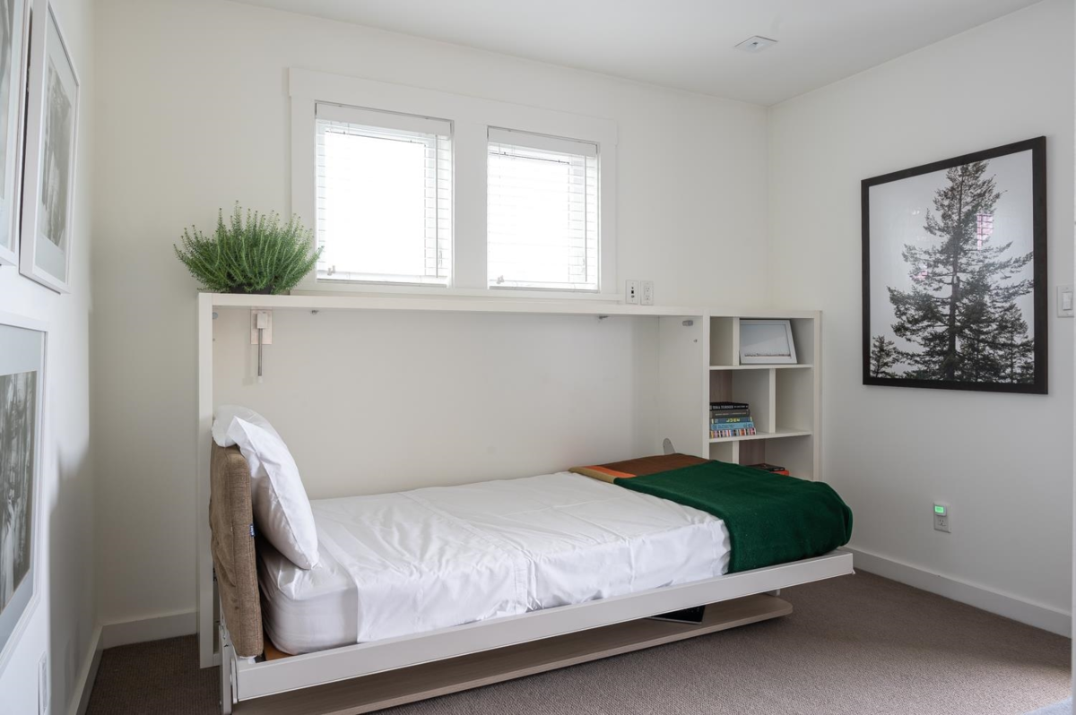 Walk-In Closet Photo of 723 Union Street, Vancouver, BC