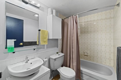 Laundry Room Photo of 304 720 Eighth Avenue, New Westminster, BC