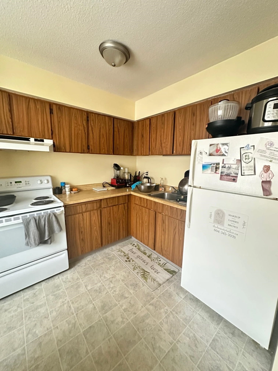 Kitchen Photo of 5 313 Highland Way, Port Moody, BC