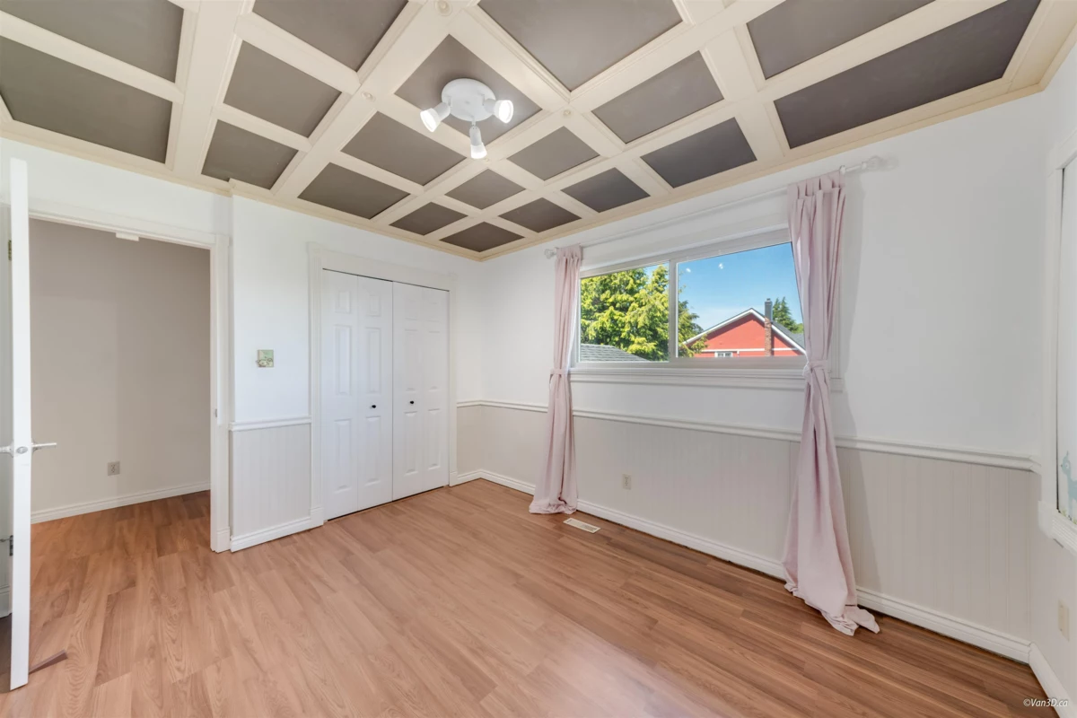 Entry Foyer Photo of 9666 Ashwood Drive, Richmond, BC