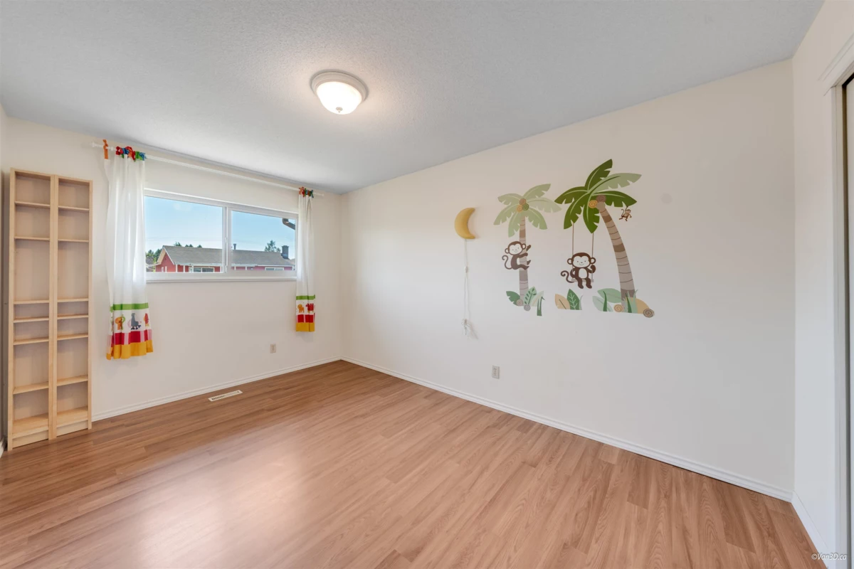 Staircase Photo of 9666 Ashwood Drive, Richmond, BC