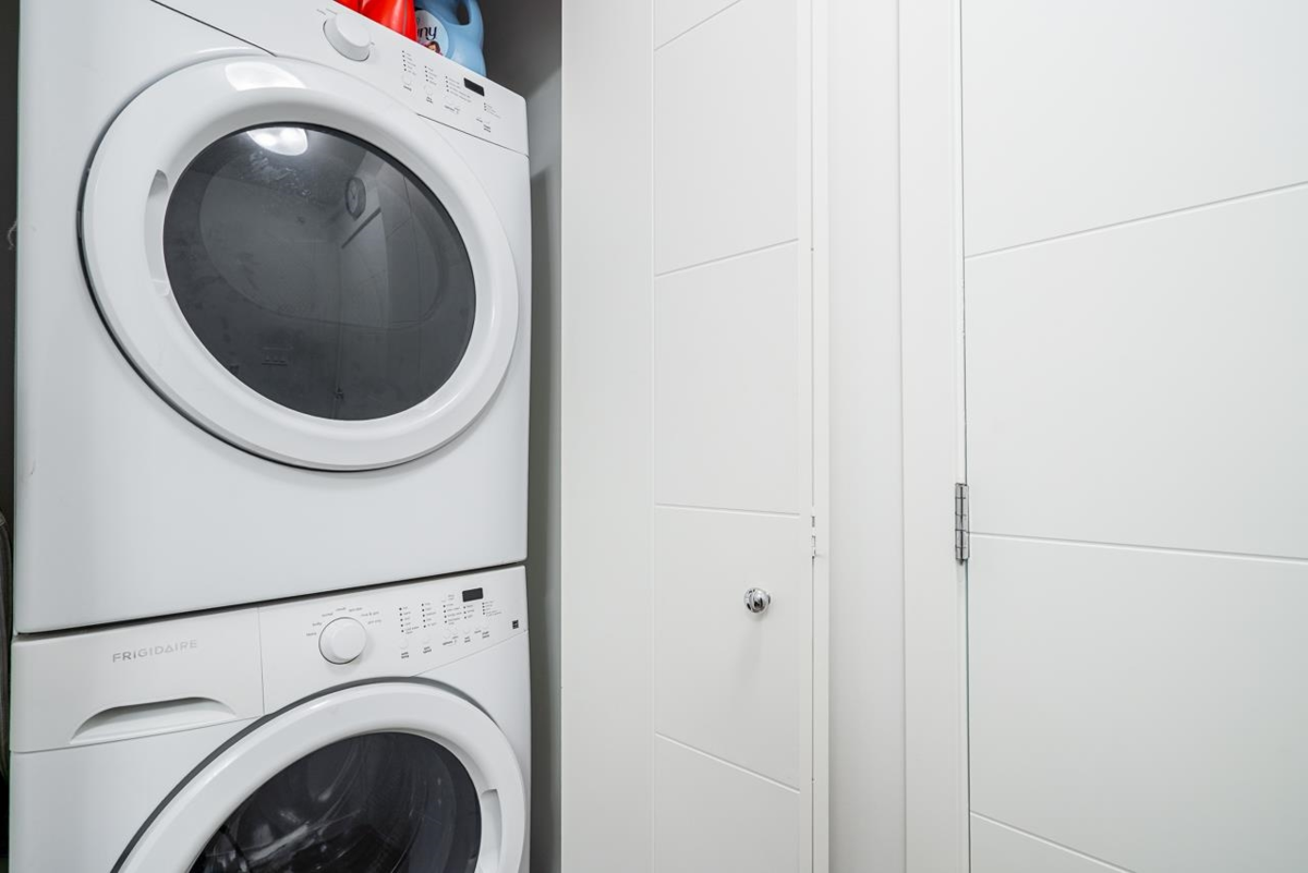 Basement Recreation Room Photo of 401 13919 Fraser Highway, Surrey, BC