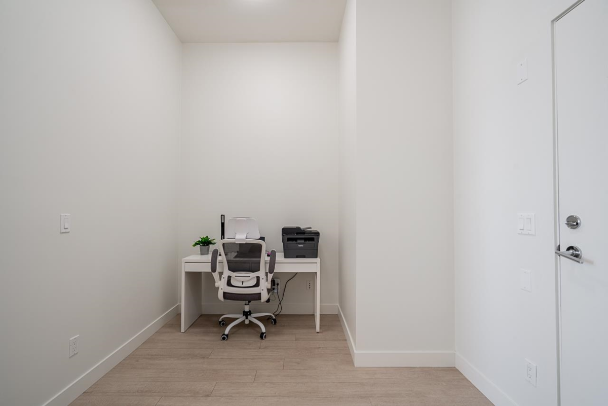 Bedroom 4 Photo of 401 13919 Fraser Highway, Surrey, BC