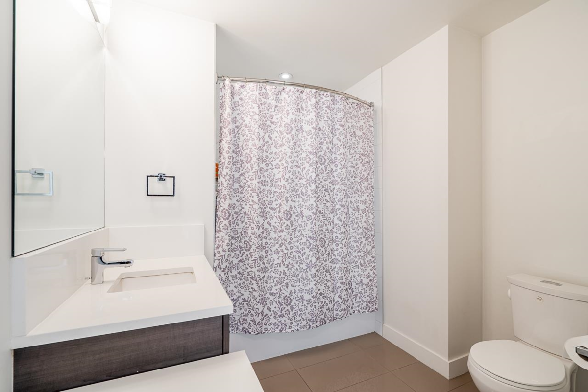 Loft / Bonus Room Photo of 401 13919 Fraser Highway, Surrey, BC