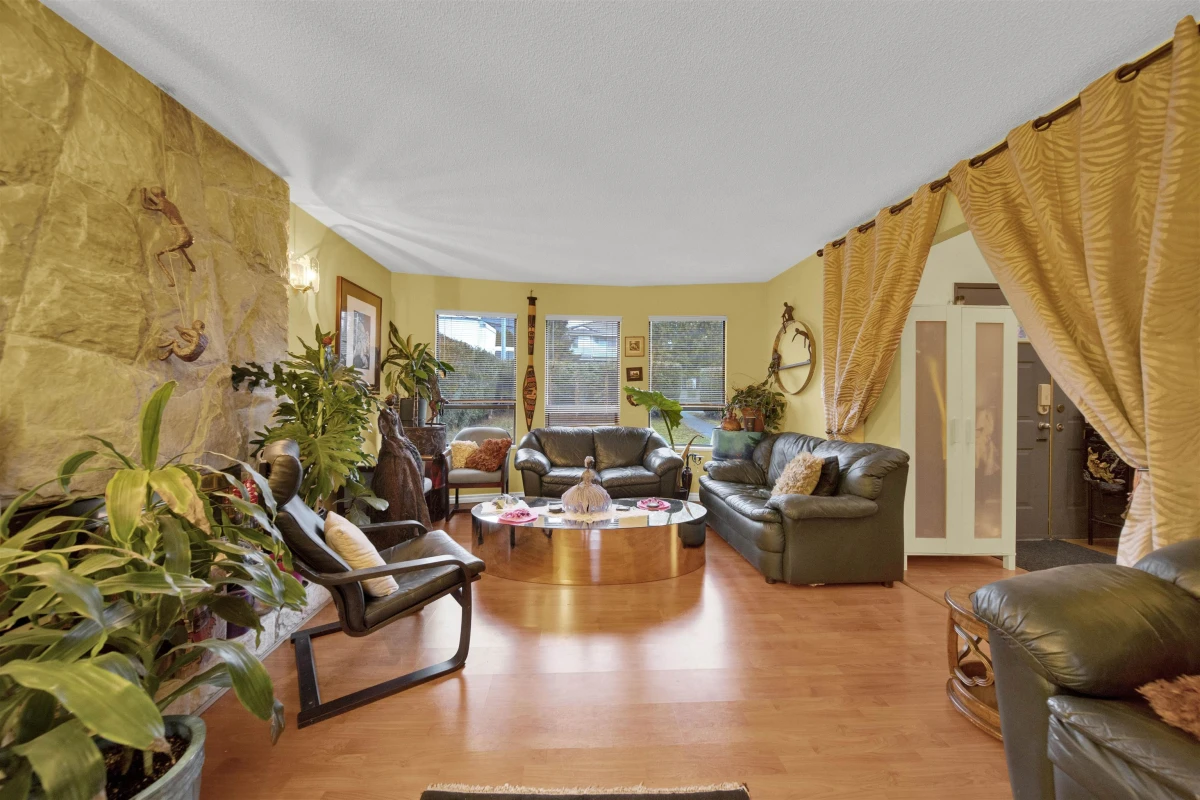Family Room Photo of 7893 Cumberland Street, Burnaby, BC