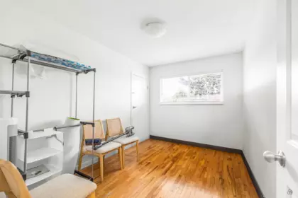 Hallway Photo of 10580 Seaham Crescent, Richmond, BC