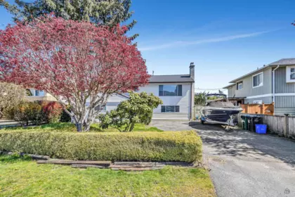 Outdoor Kitchen Photo of 10580 Seaham Crescent, Richmond, BC