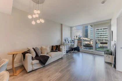 706 2008 Rosser Avenue, Burnaby, BC, Burnaby — Apartment/Condo for sale
