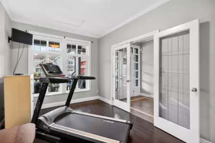 Entry Foyer Photo of 8784 Nottman Street, Mission, BC
