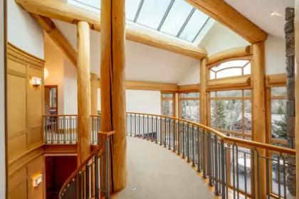 Entry Foyer Photo of 7425 Treetop Lane, Whistler, BC