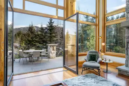 Kitchen Photo of 7425 Treetop Lane, Whistler, BC