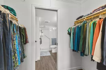 Hallway Photo of 303 32910 Amicus Place, Abbotsford, BC