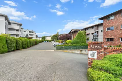 Hot Tub / Spa Photo of 303 32910 Amicus Place, Abbotsford, BC