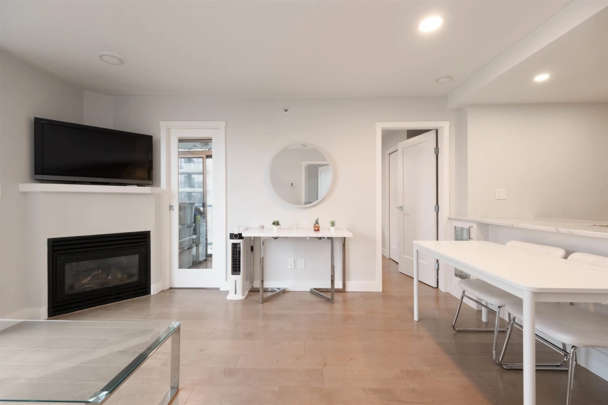 Family Room Photo of 1006 928 Richards Street, Vancouver, BC