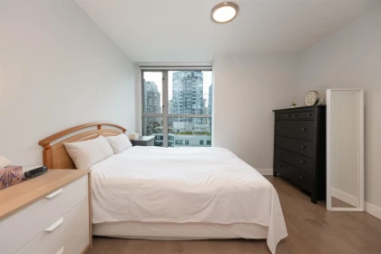 Guest Bathroom Photo of 1006 928 Richards Street, Vancouver, BC
