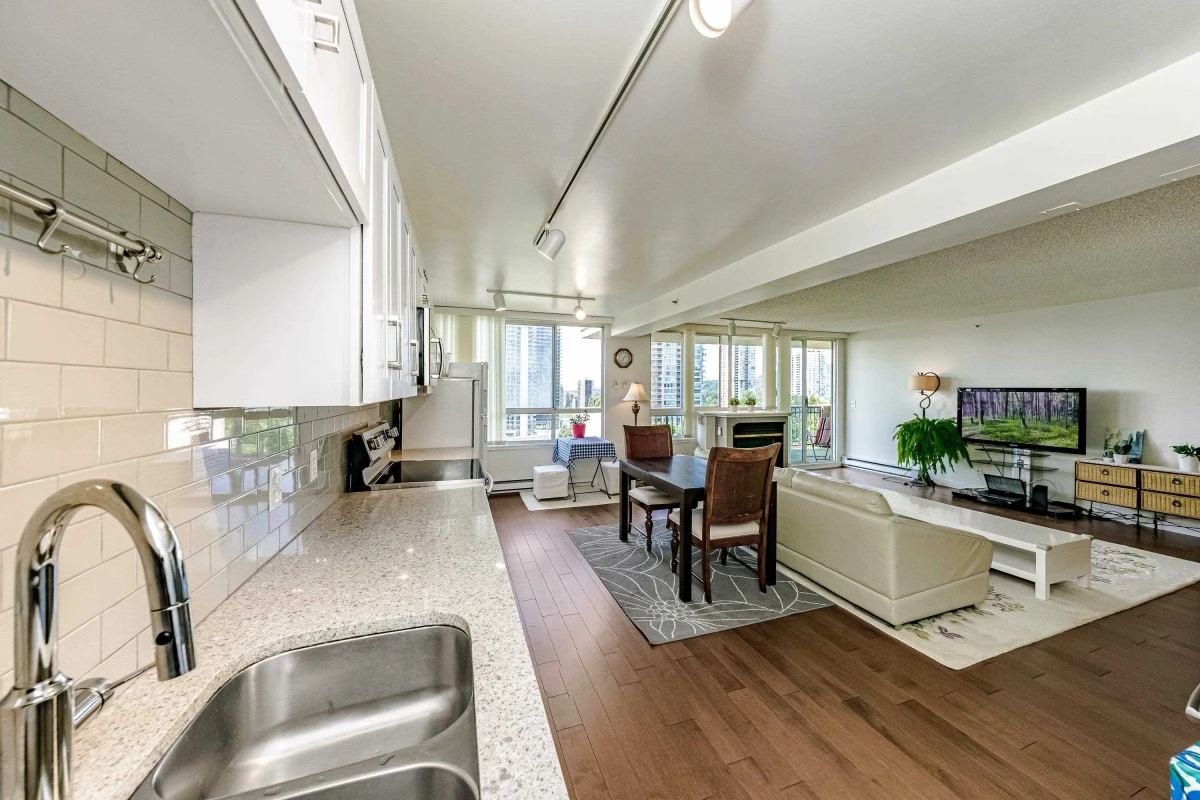 Family Room Photo of 1503 545 Austin Avenue, Coquitlam, BC