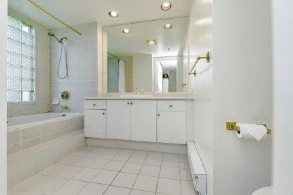 Guest Bathroom Photo of 1503 545 Austin Avenue, Coquitlam, BC