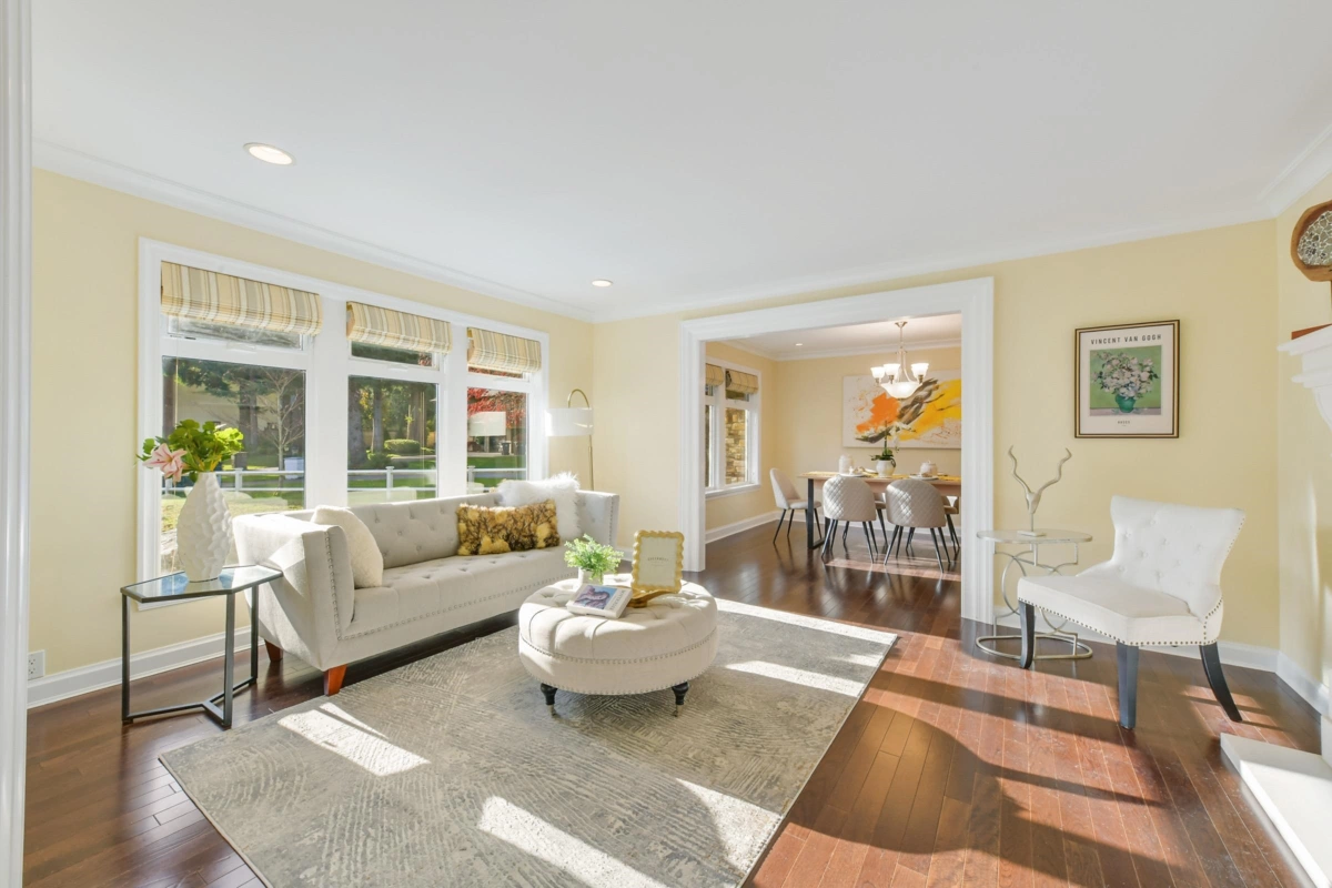 Family Room Photo of 1944 133b Street, Surrey, BC